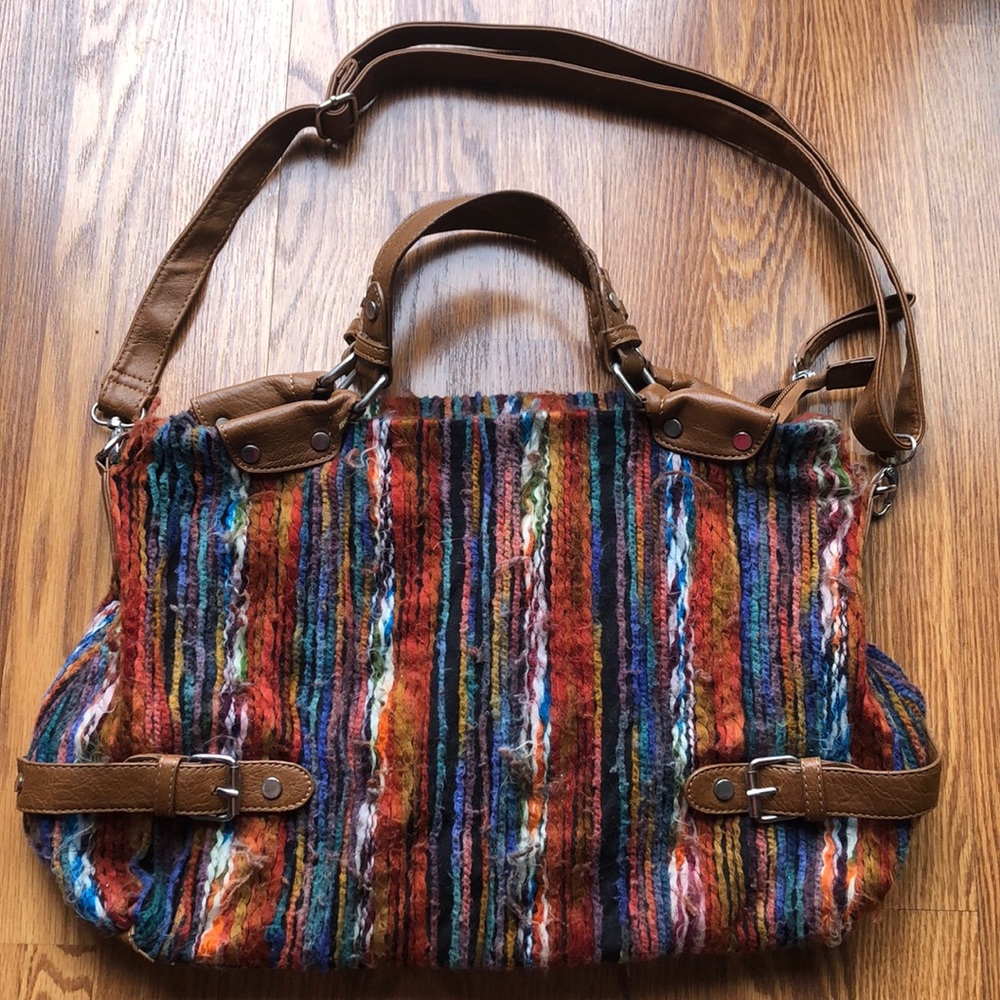 Colorful soho purse with leather and yarn